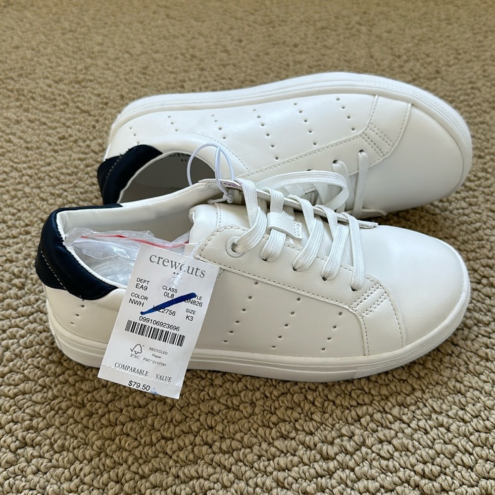 J.Crew Boys white/navy sneaker size 3 NWT